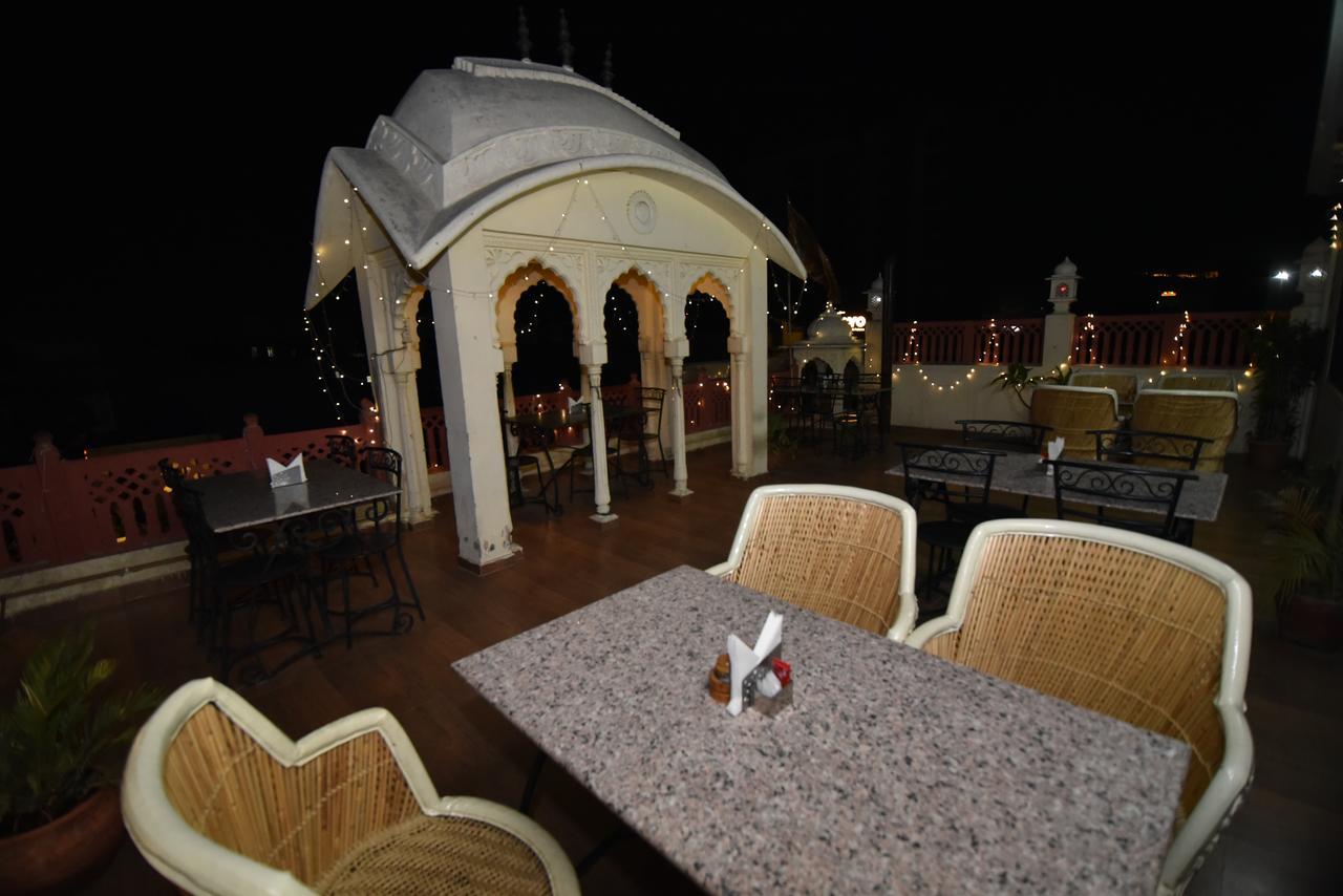 Hotel Vaishnavi Jaipur Buitenkant foto